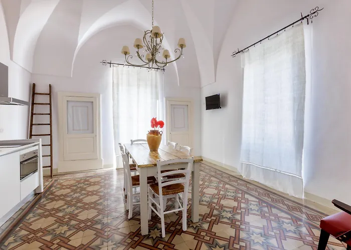 Palazzo Ornella גלאטינה